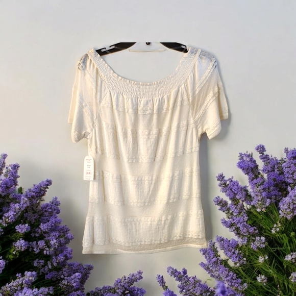 NWT Beautiful Blouse - Picture 4 of 4